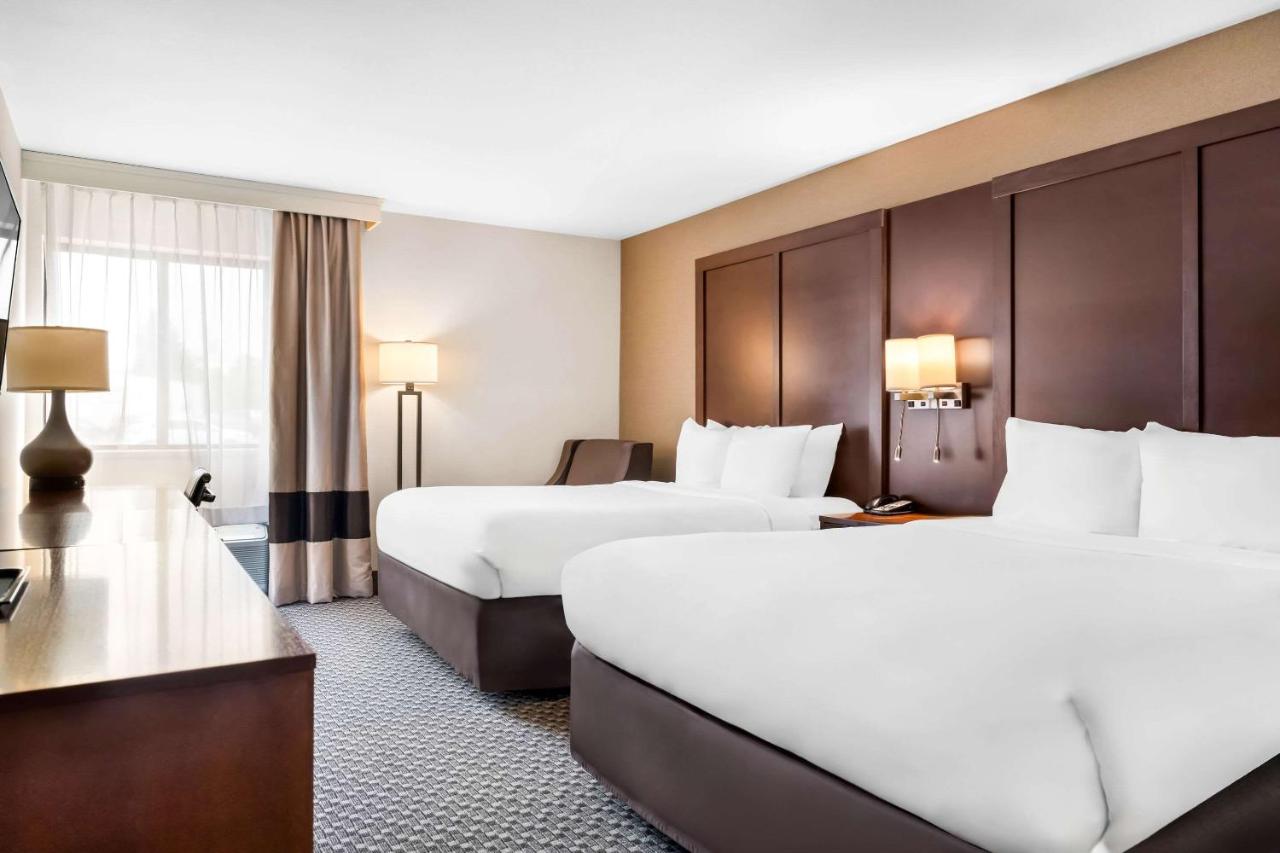 Queen Room with Two Queen Beds - Non-Smoking at Comfort Inn at Buffalo Bill Village Resort