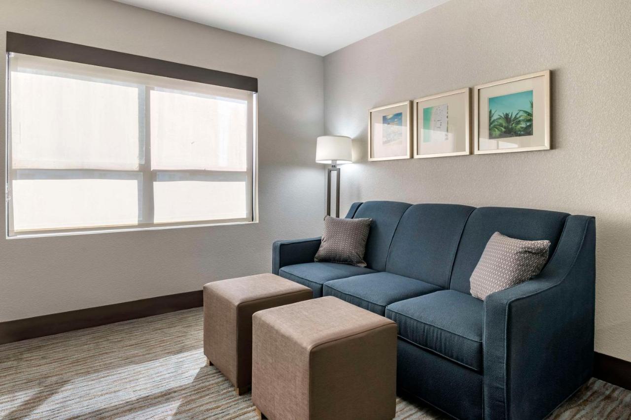 King Room at Comfort Inn & Suites Downtown Brickell - Port of Miami