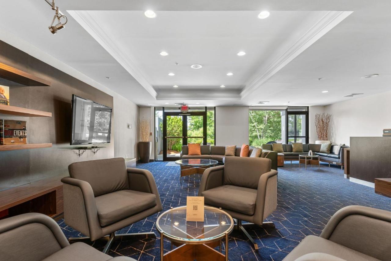 | Courtyard Burlington Williston