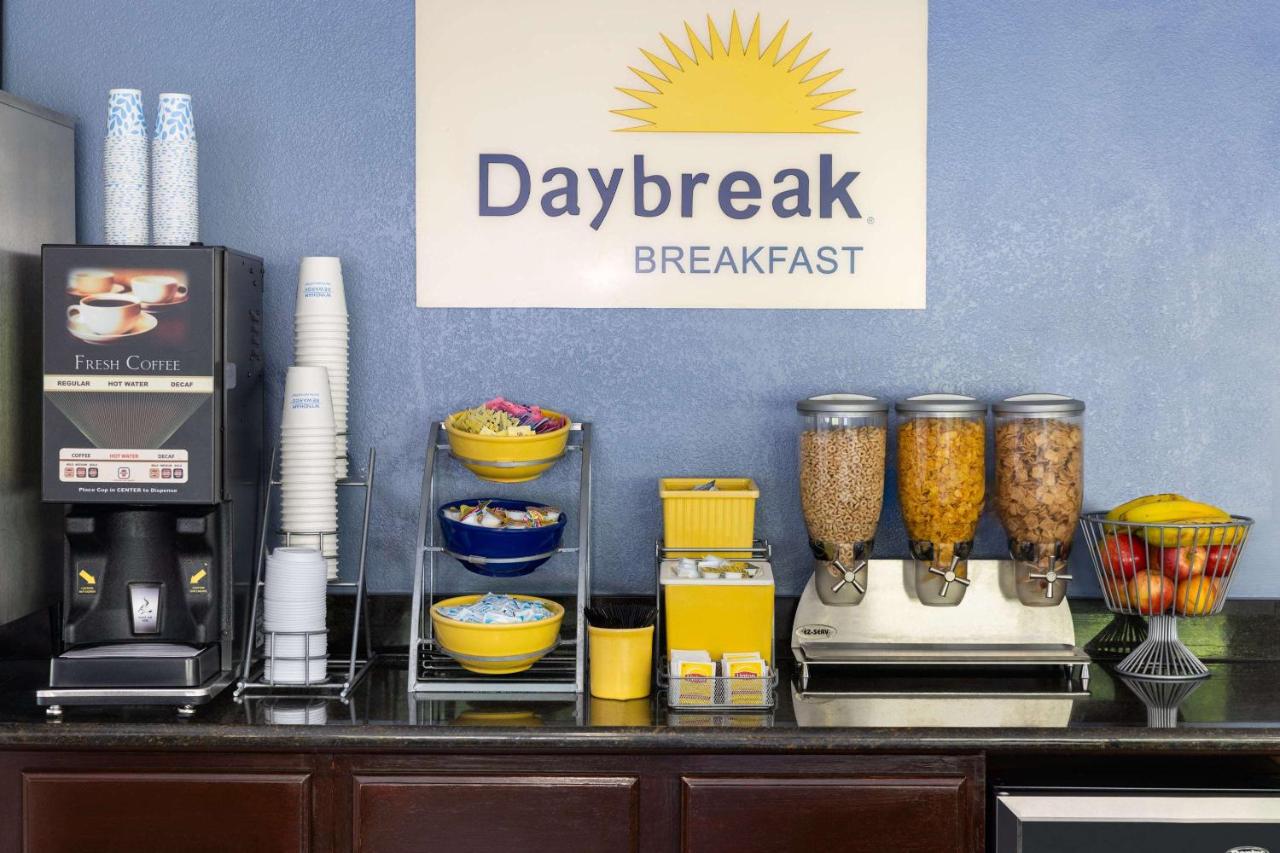 | Days Inn by Wyndham Wurtsboro