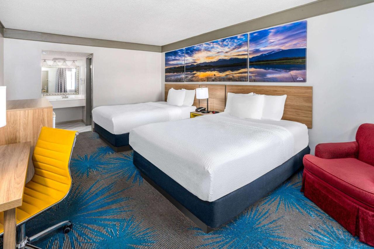 | Days Inn by Wyndham Delta CO