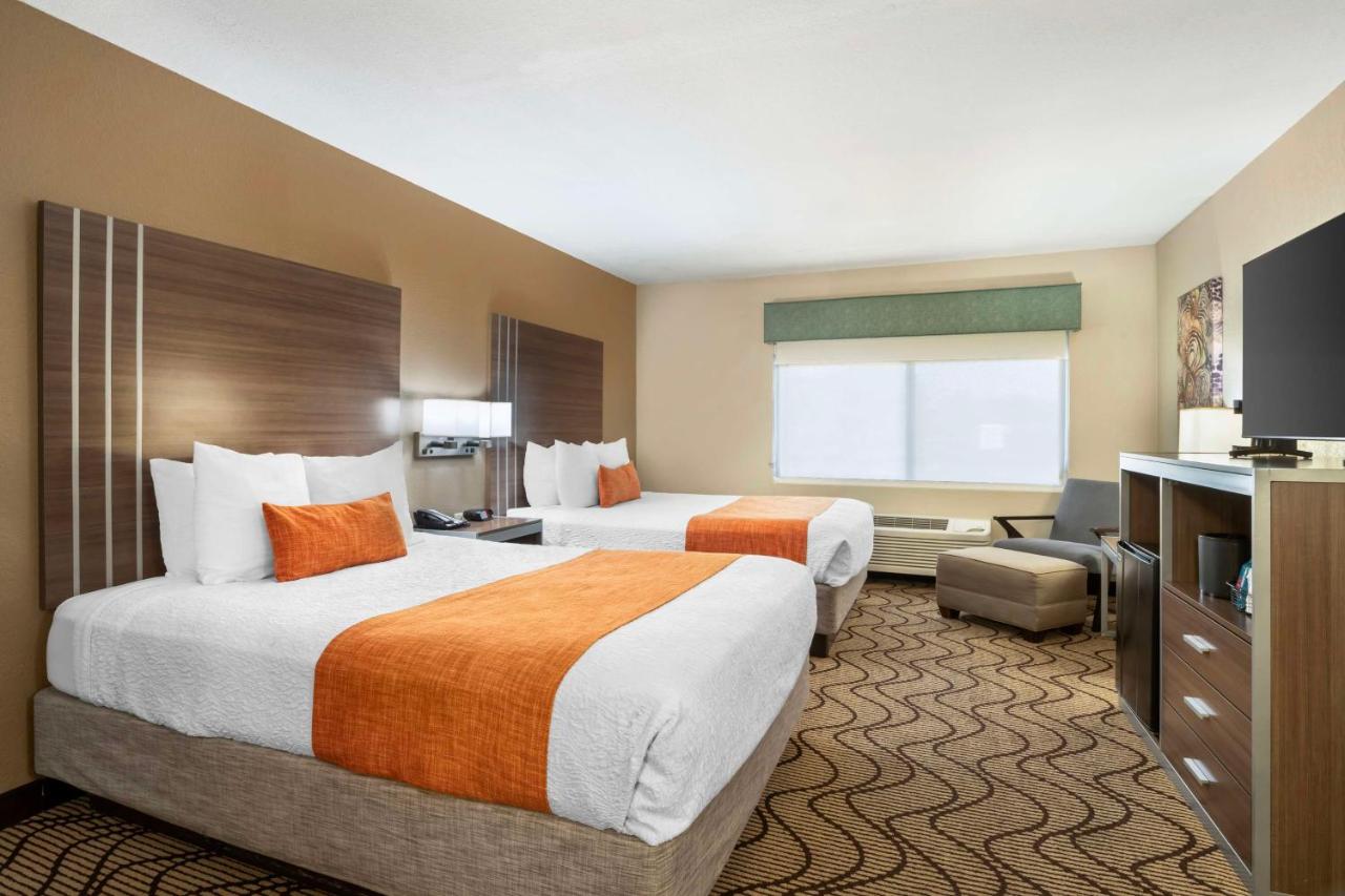 King Room with Two King Beds - Non-Smoking at Best Western Heritage Inn - Chico