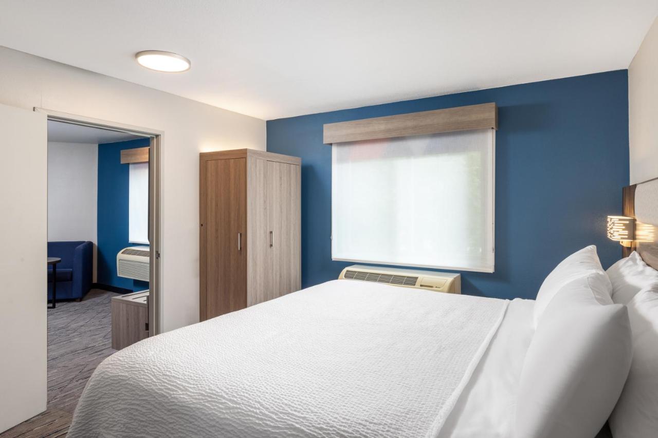  | Holiday Inn Express Portland South - Lake Oswego, an IHG Hotel