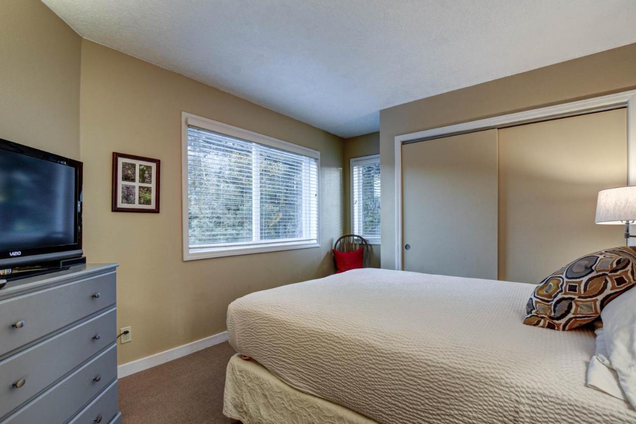 Ocean View 2 bedroom condominium - 1.5 miles south of The Waves at The Waves