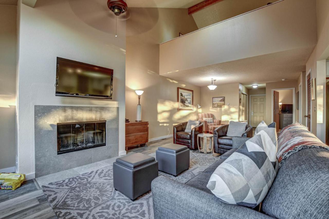 Ocean View 2 room/loft condominium - 1.5 miles south of The Waves at The Waves