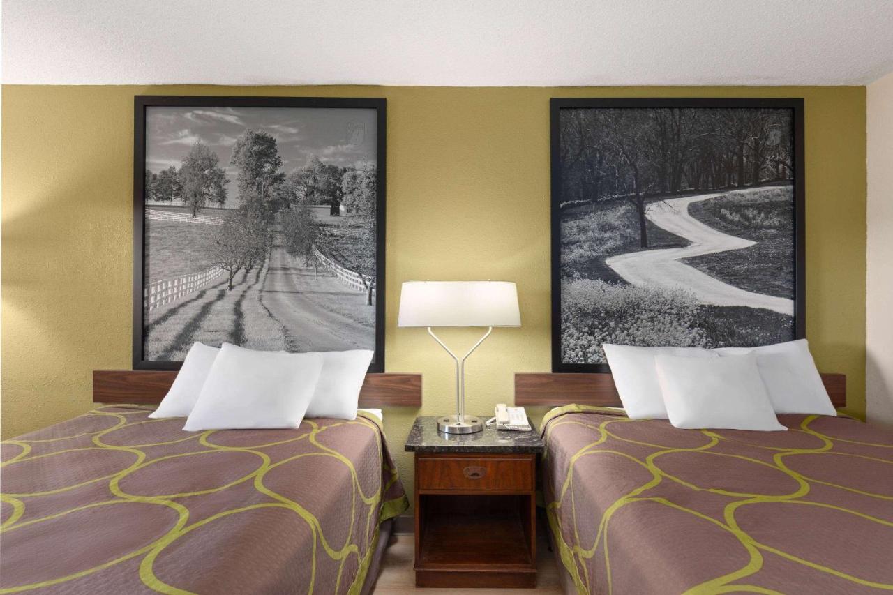  | Super 8 by Wyndham Fort Mitchell Cincinnati Area