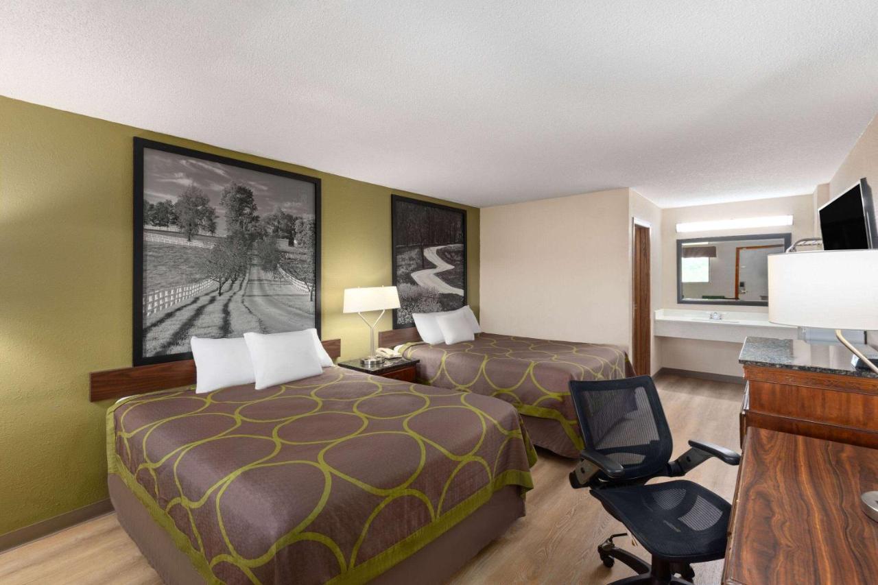 | Super 8 by Wyndham Fort Mitchell Cincinnati Area