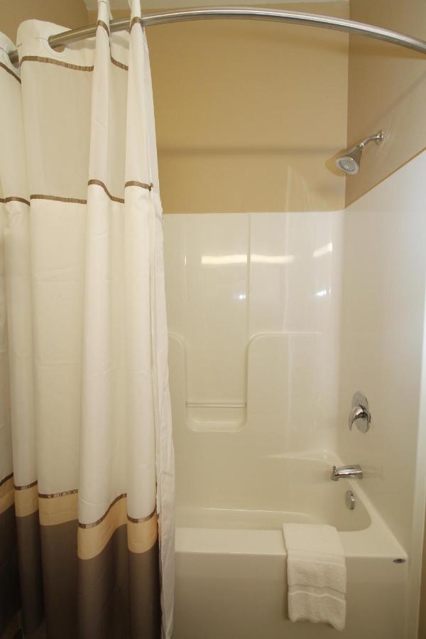 | Bowman Lodge & Convention Center