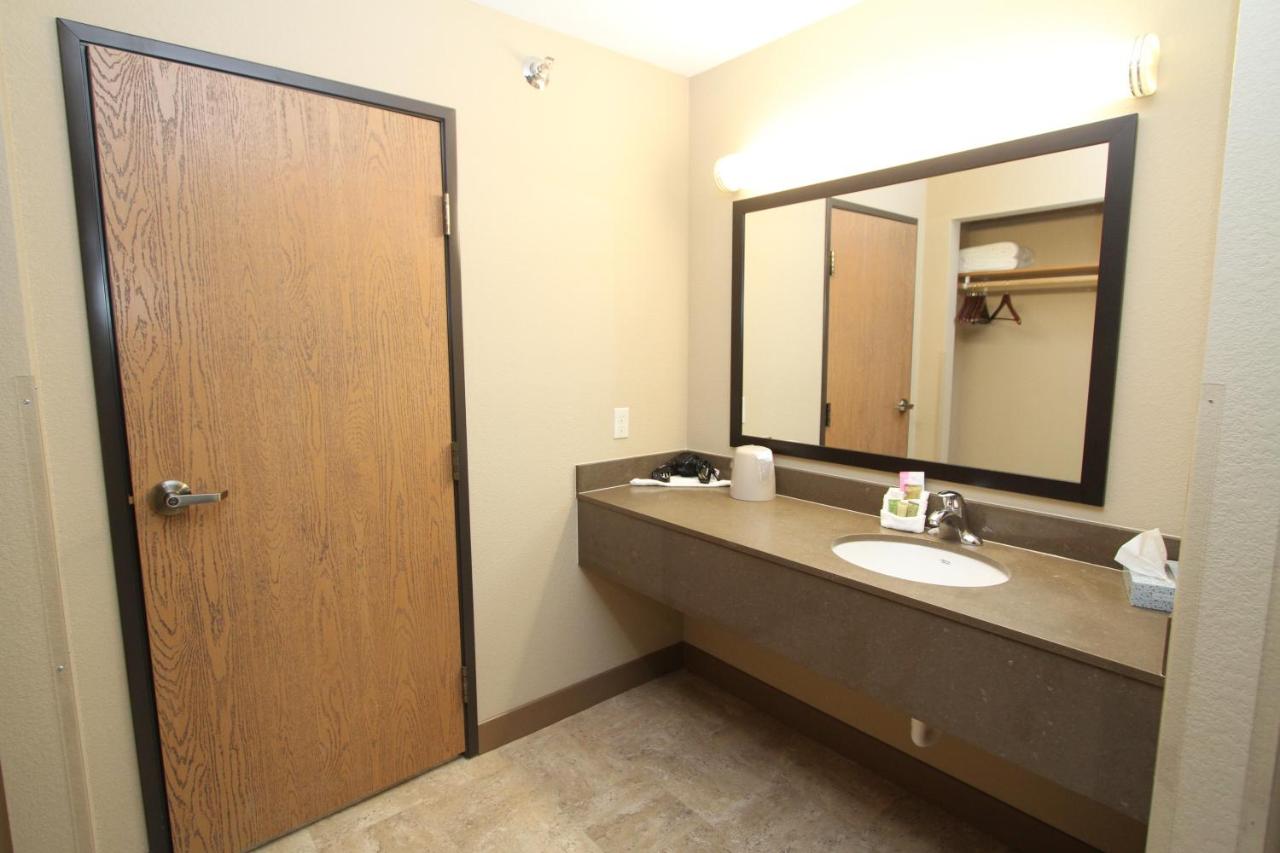 | Bowman Lodge & Convention Center