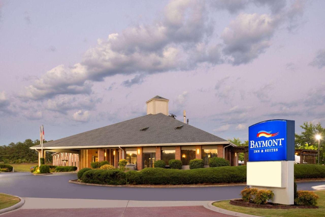 | Baymont by Wyndham LaGrange