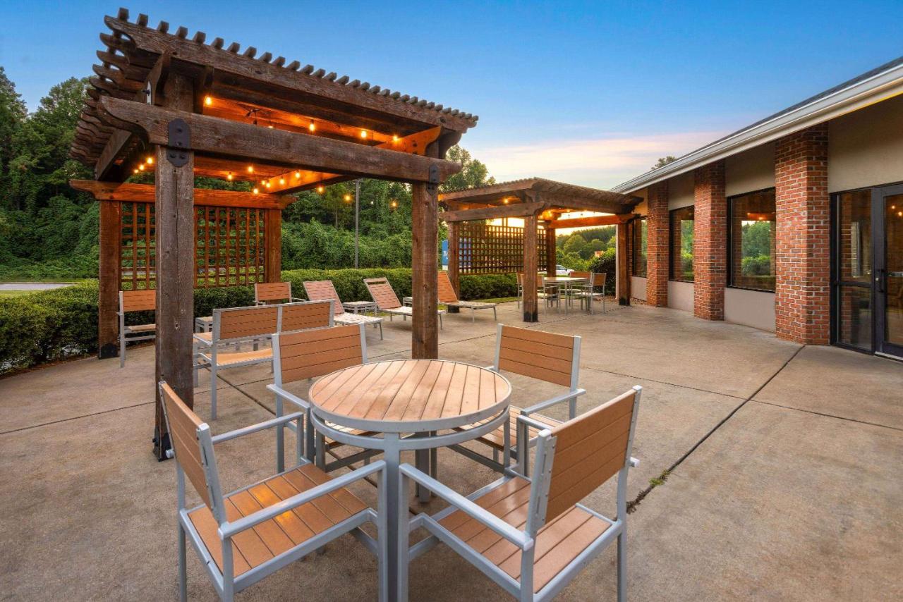 | Baymont by Wyndham LaGrange