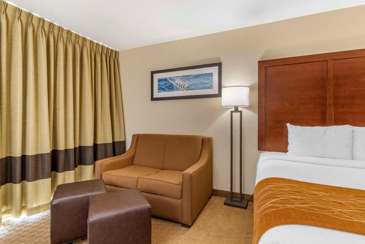 Queen Room with Two Queen Beds - Non-Smoking at Comfort Inn & Suites Lincoln City