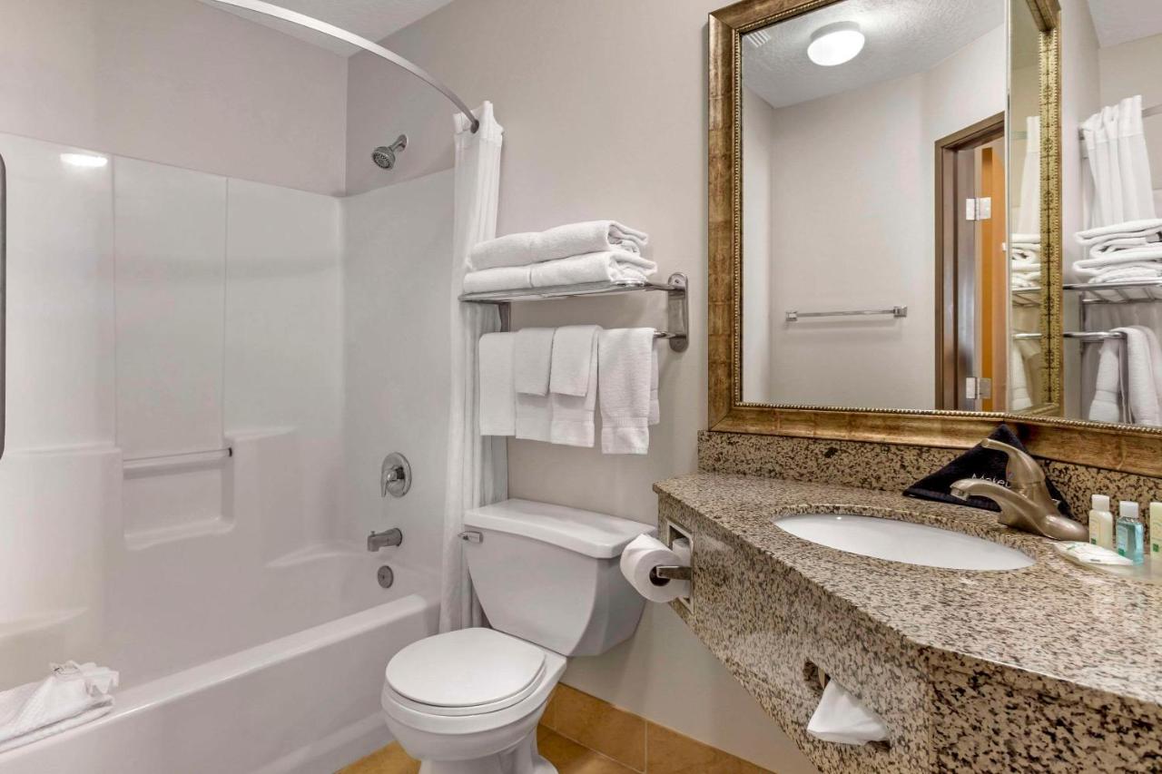 Queen Room - Non-Smoking at Quality Inn Logan near University