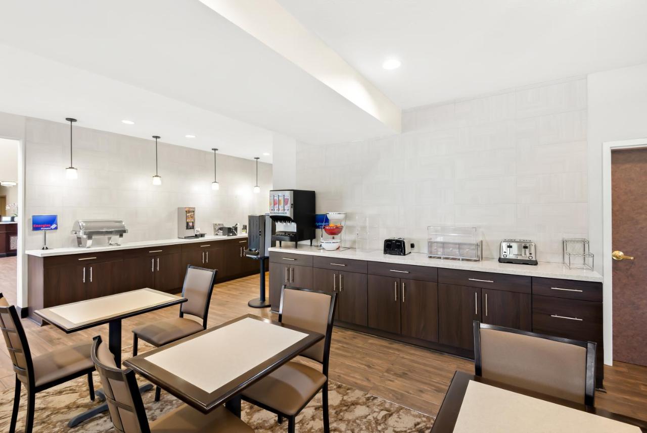 | Best Western Palmyra Inn & Suites