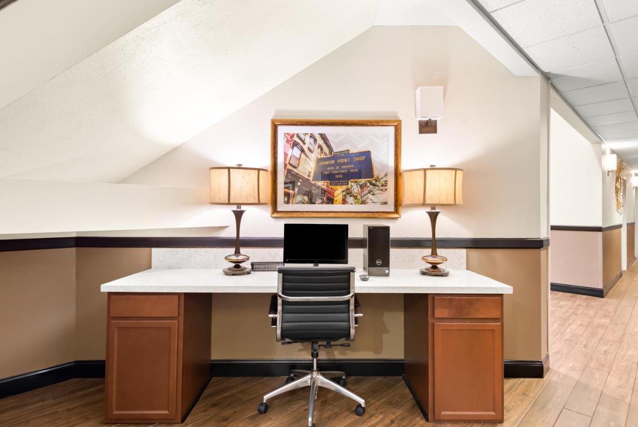 Best Western Palmyra Inn & Suites