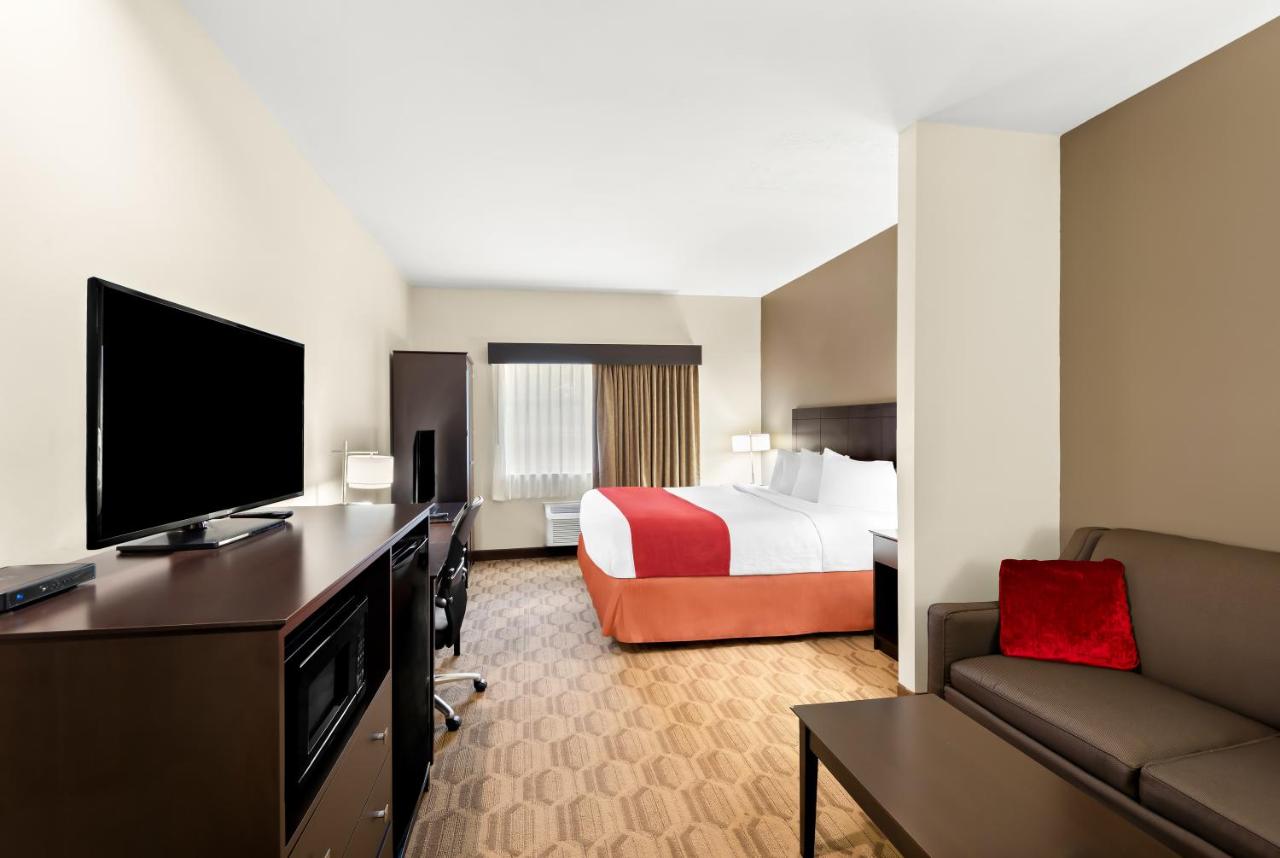 | Best Western Palmyra Inn & Suites