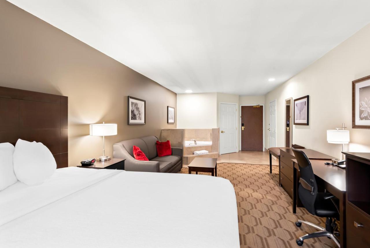 | Best Western Palmyra Inn & Suites