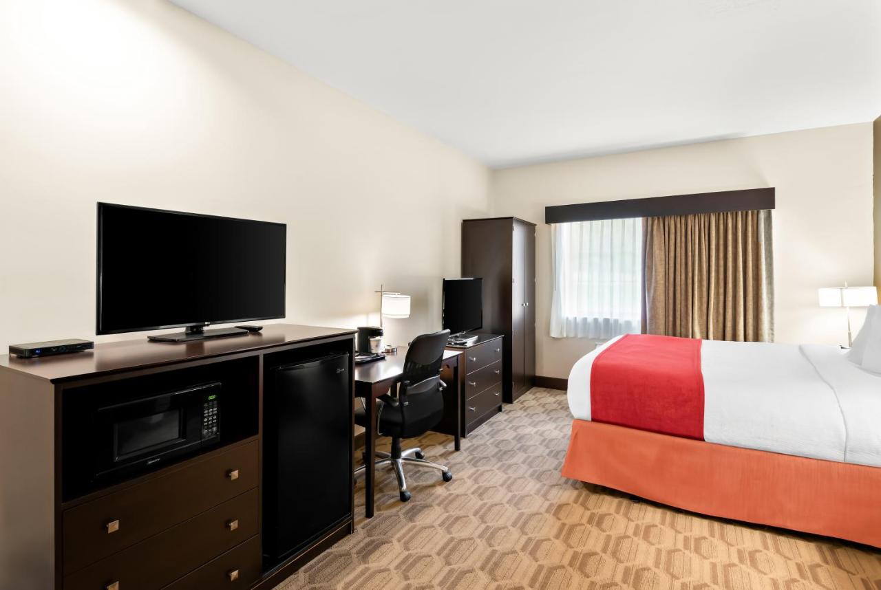 | Best Western Palmyra Inn & Suites
