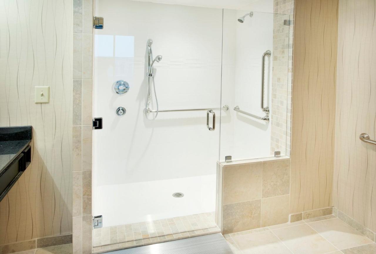 Holiday Inn Express Nashville-Hendersonville
