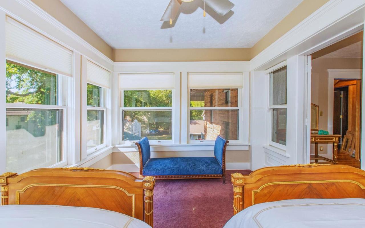 Three-Bedroom Suite at Martha's Bed and Breakfast
