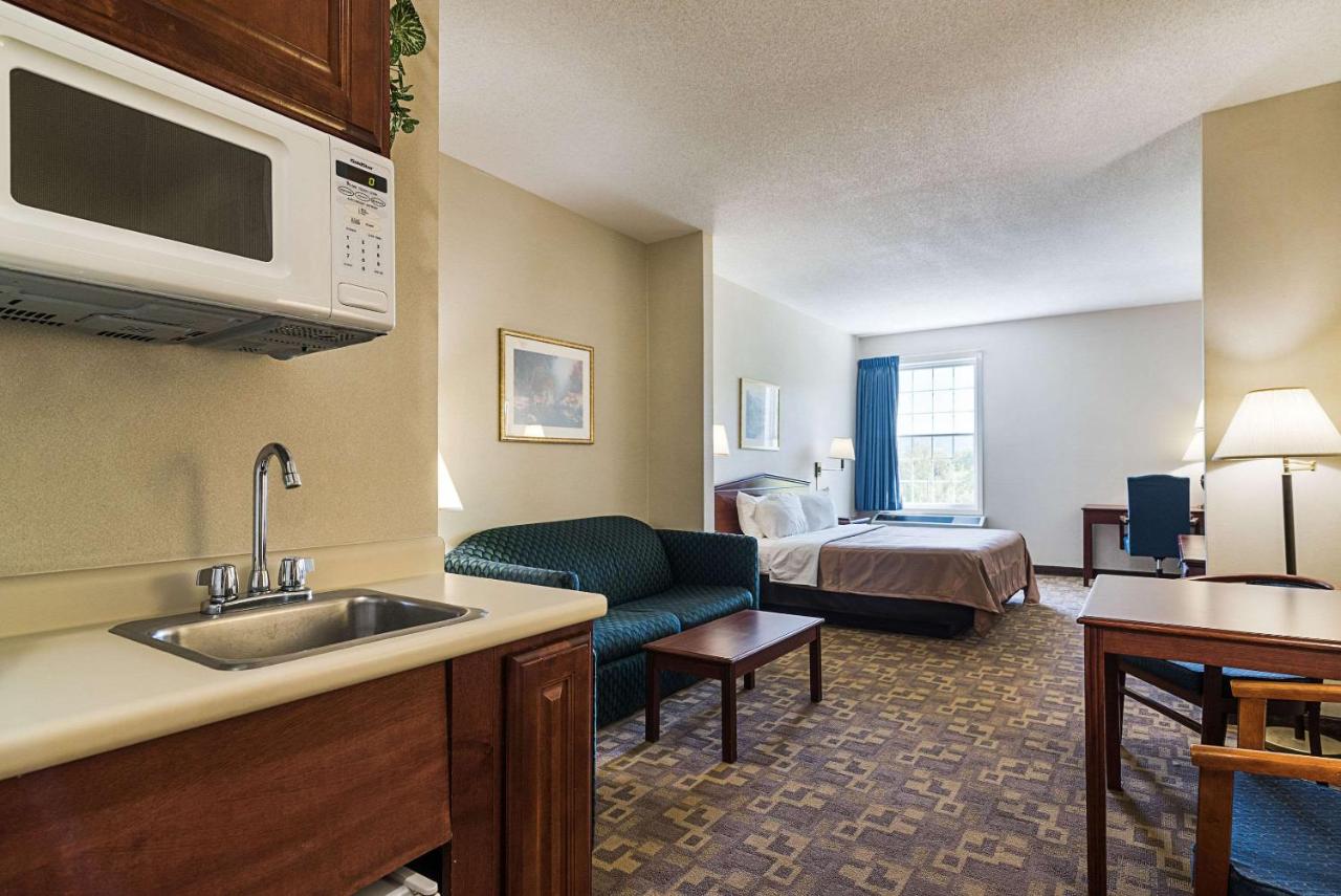 | Quality Inn & Suites Schoharie near Howe Caverns