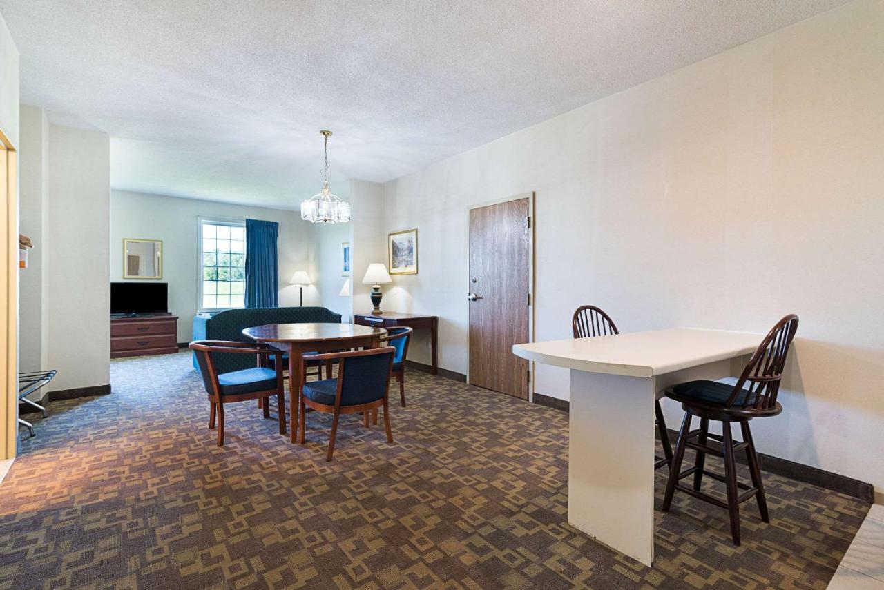 | Quality Inn & Suites Schoharie near Howe Caverns
