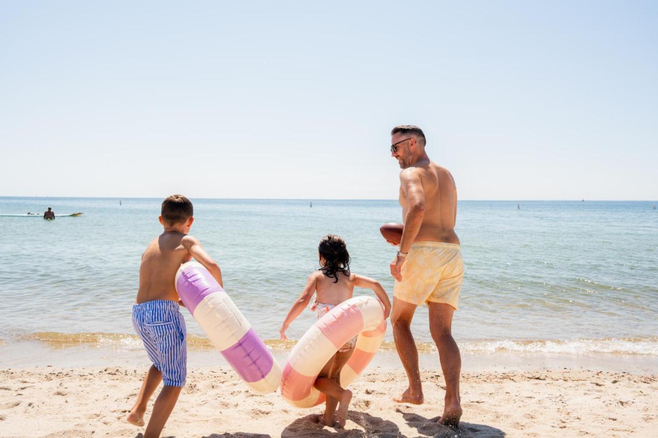 | Sea Crest Beach Hotel