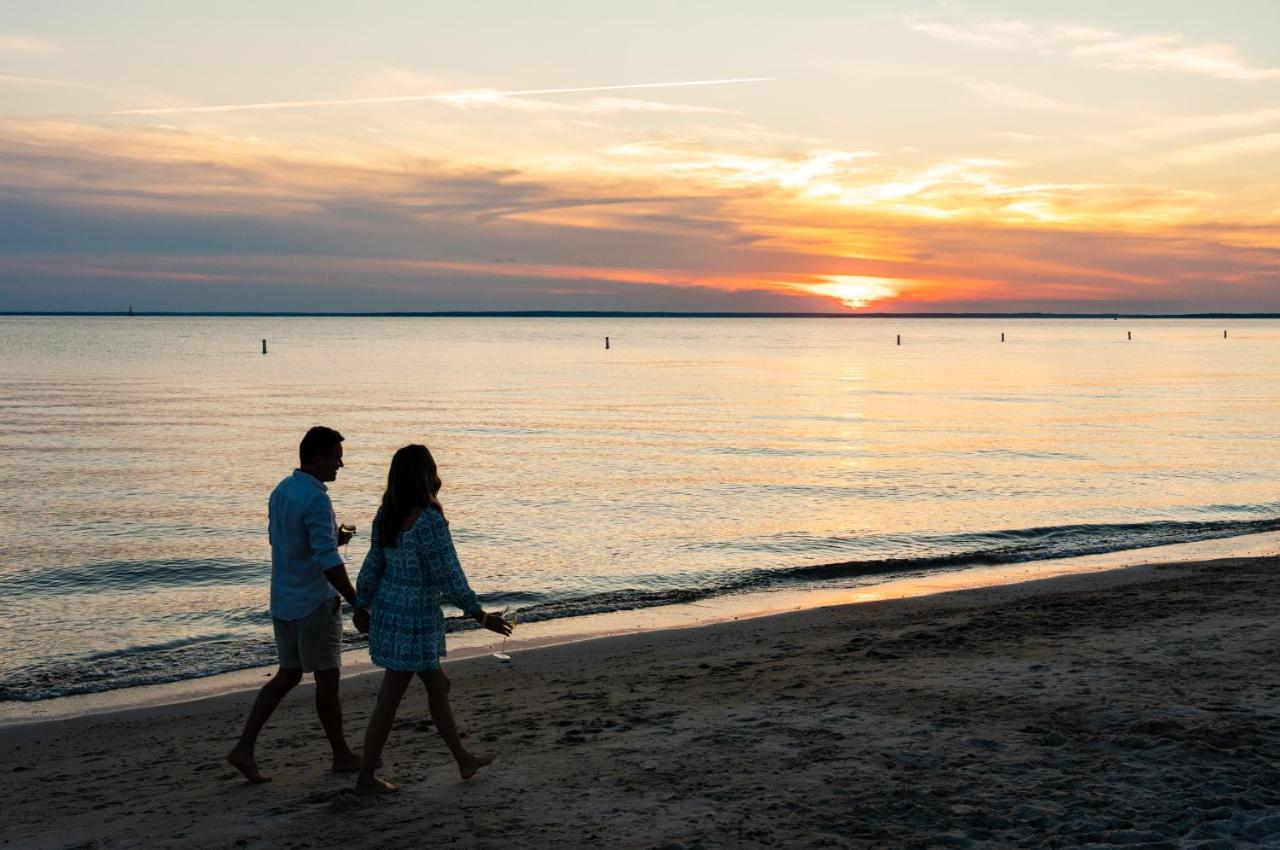  | Sea Crest Beach Hotel