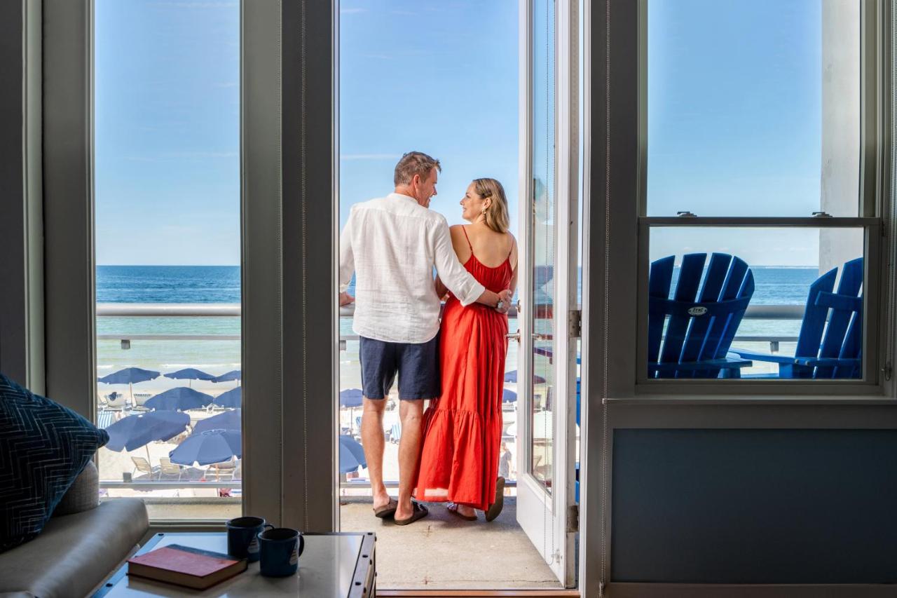 | Sea Crest Beach Hotel