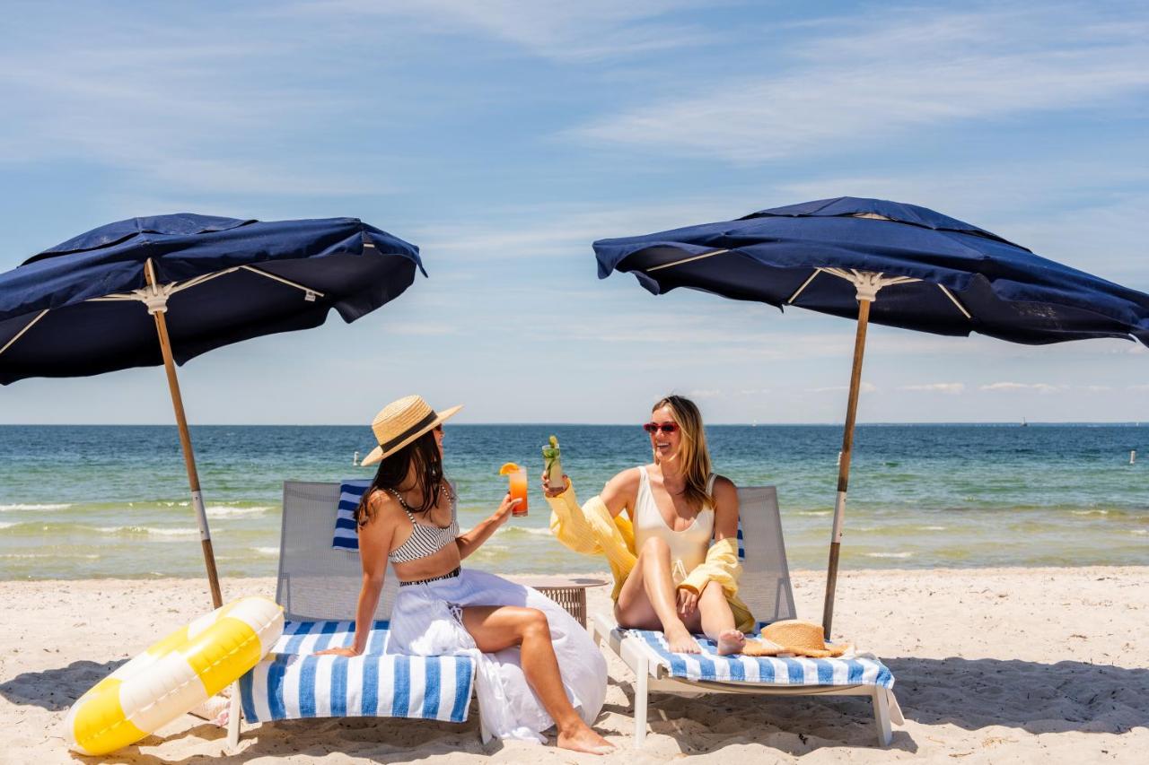| Sea Crest Beach Hotel