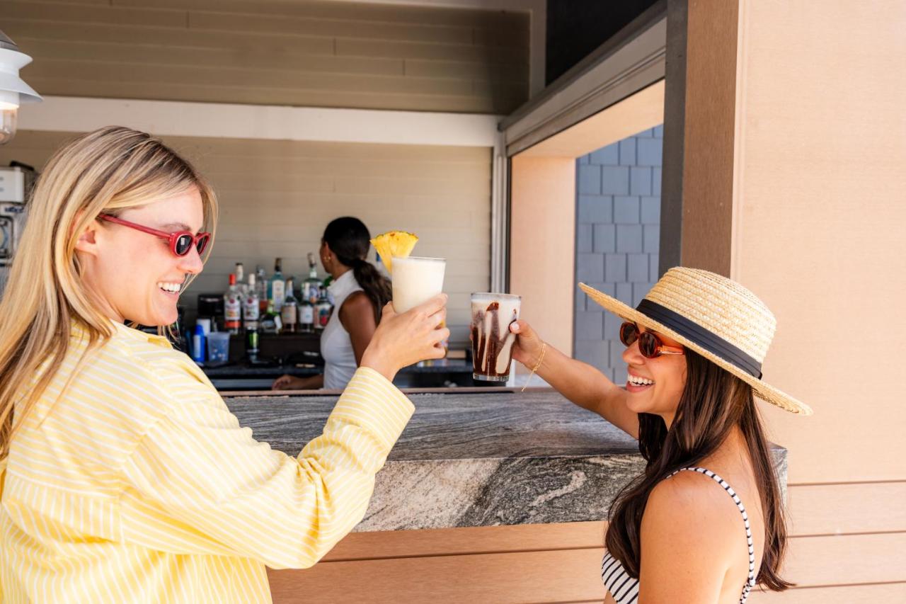 | Sea Crest Beach Hotel