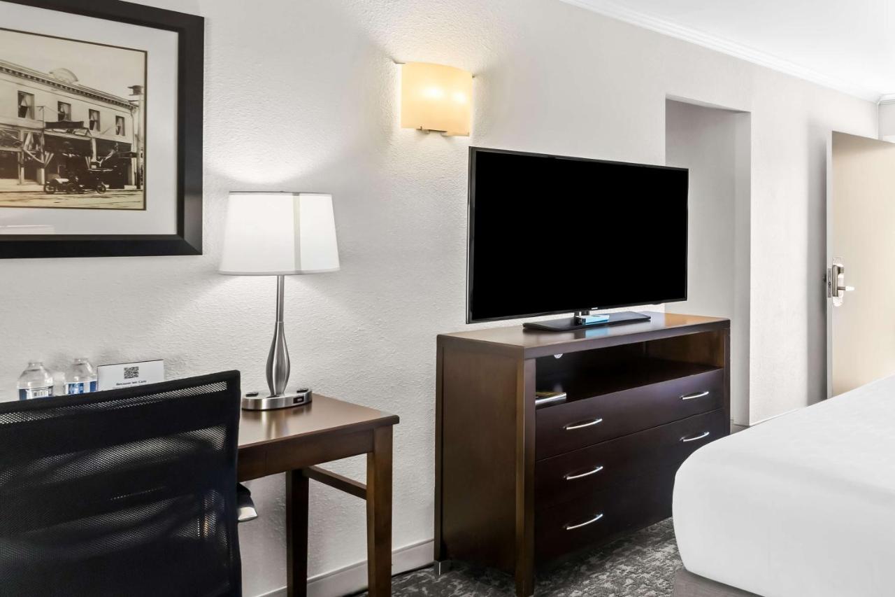 Large King Room at Best Western Garden Inn