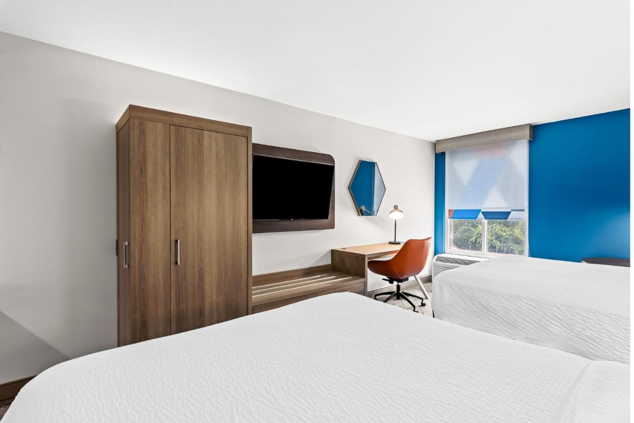 Holiday Inn Express Nashville-Hendersonville