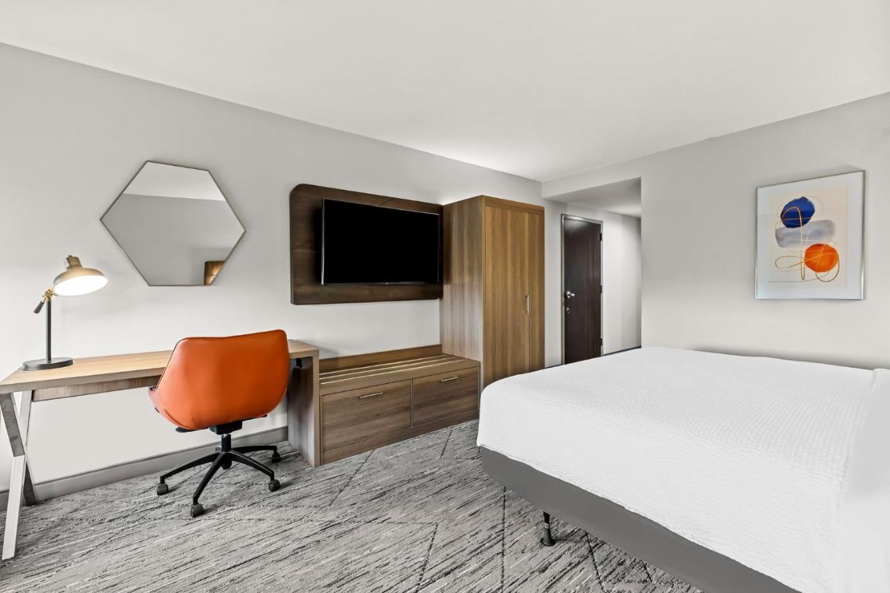 Holiday Inn Express Nashville-Hendersonville