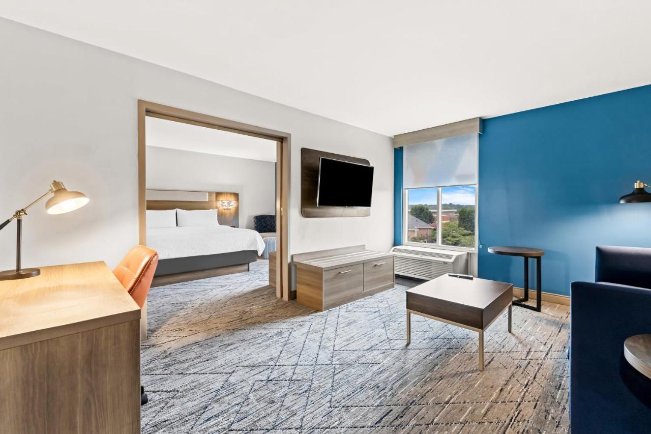 Holiday Inn Express Nashville-Hendersonville