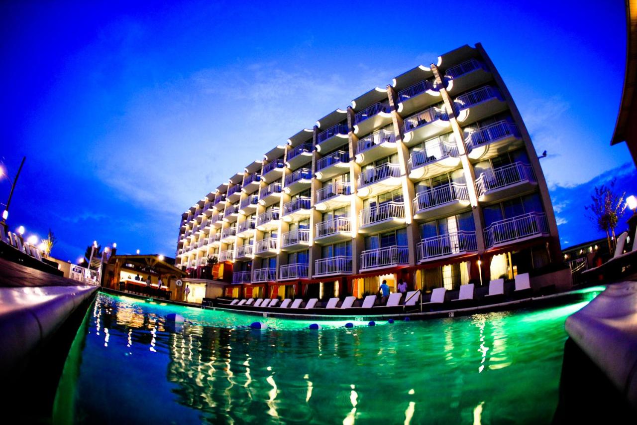 | Ocean Club Hotel