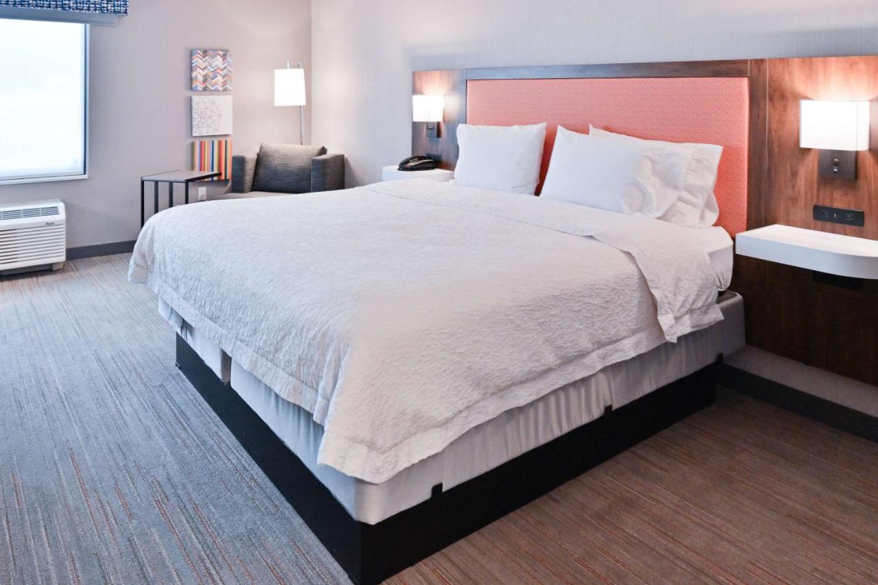 King Room - Non-Smoking at Hampton Inn Fremont