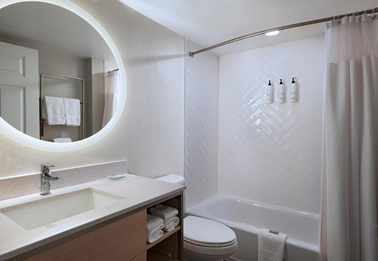 One-Bedroom Queen Suite with Sofa Bed at TownePlace Suites by Marriott College Station