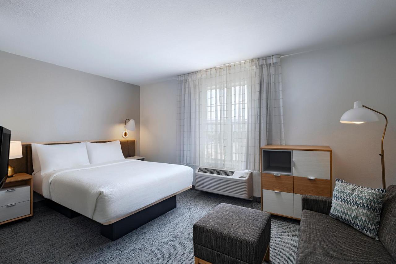 | TownePlace Suites by Marriott College Station