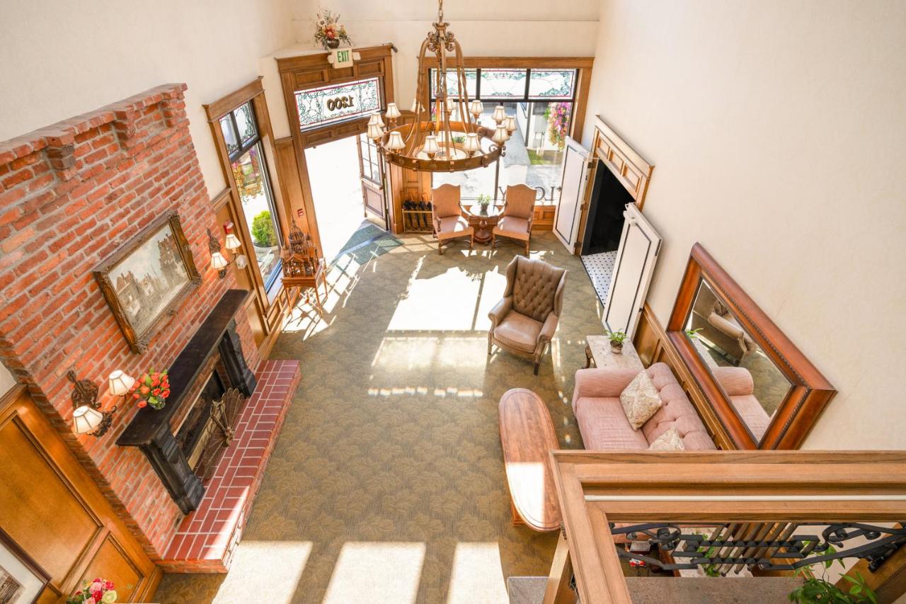 | Fairhaven Village Inn