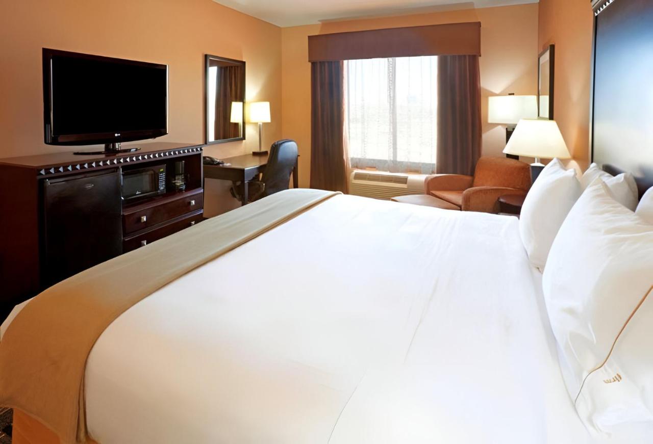 Standard King Room - Non Smoking at Comfort Inn & Suites Dallas Medical - Market Center