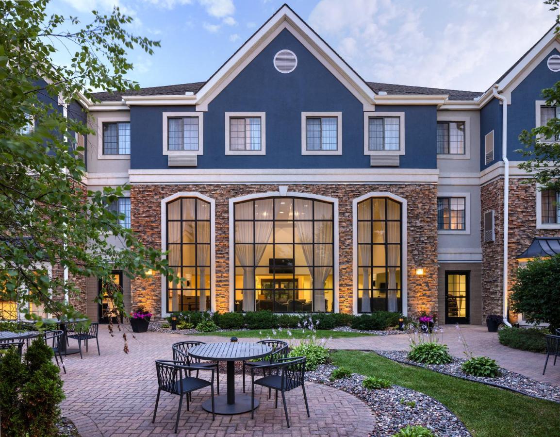 | Staybridge Suites Minneapolis-Maple Grove, an IHG Hotel