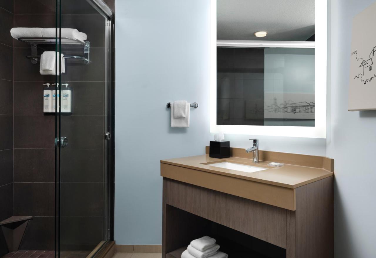 One-Bedroom King Suite at HYATT house San Diego/Sorrento Mesa