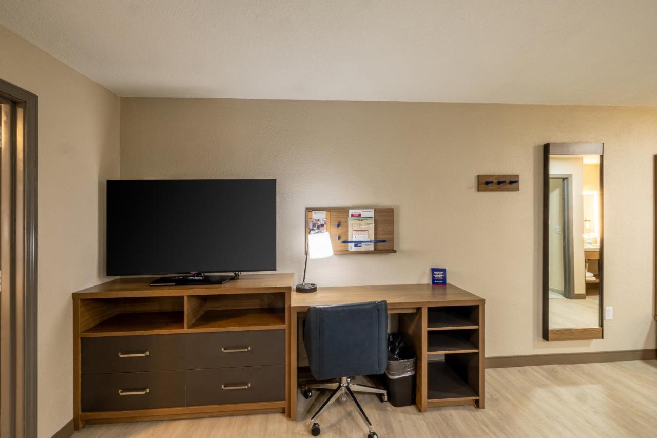 One-Bedroom Suite with King Bed - Non-Smoking at Candlewood Suites Wichita Northwest by IHG