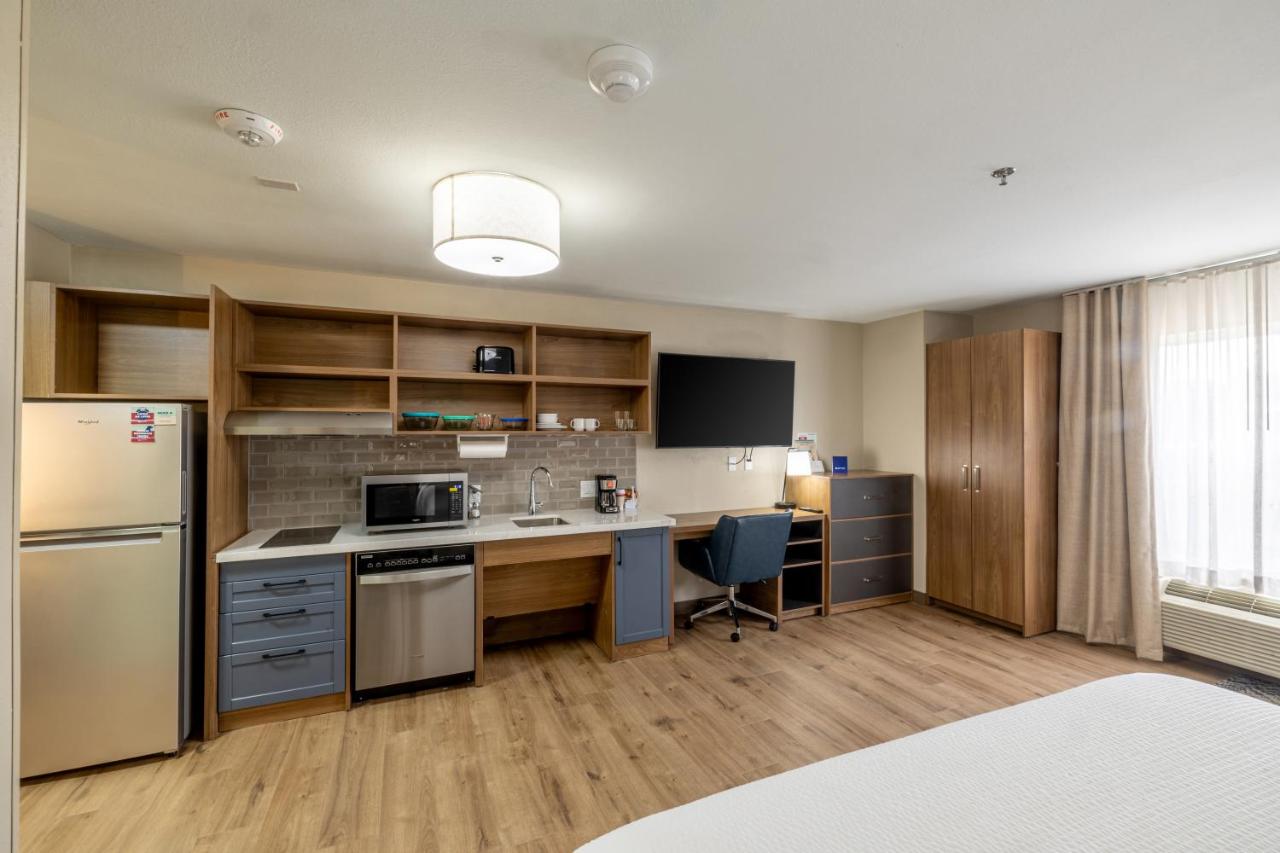 Studio Suite at Candlewood Suites Wichita Northwest by IHG