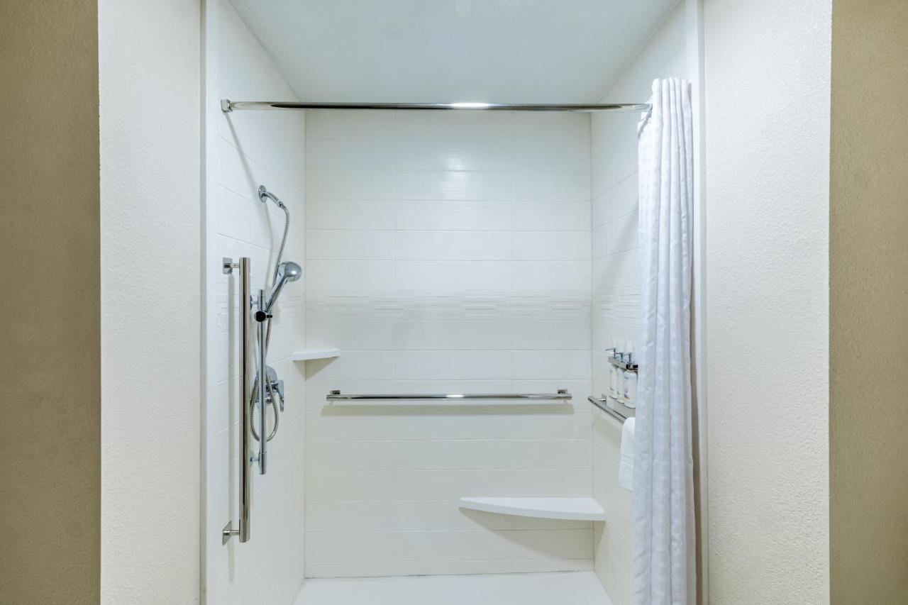 | Hawthorn Suites by Wyndham Wichita West