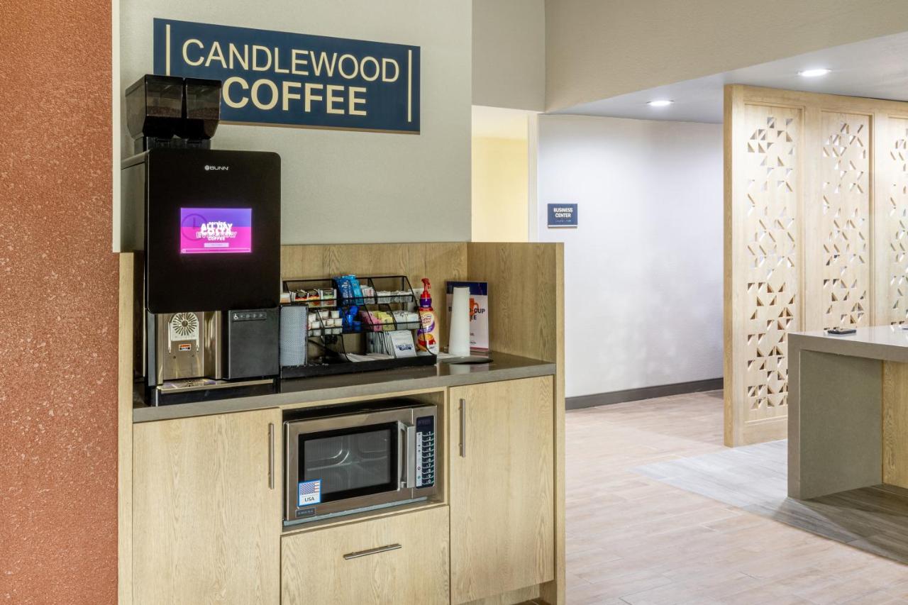 | Hawthorn Suites by Wyndham Wichita West
