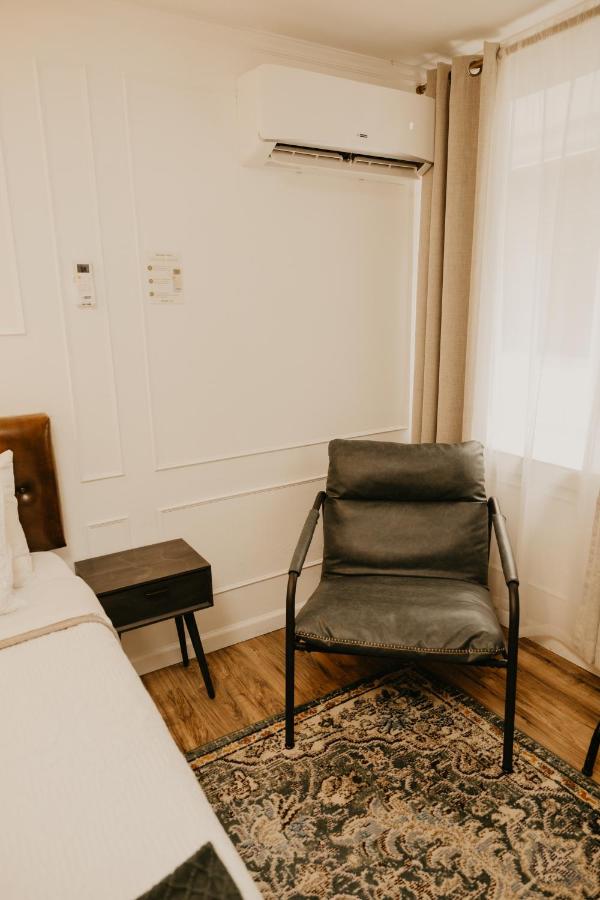 | The Brooks Hotel Restaurant and Lounge