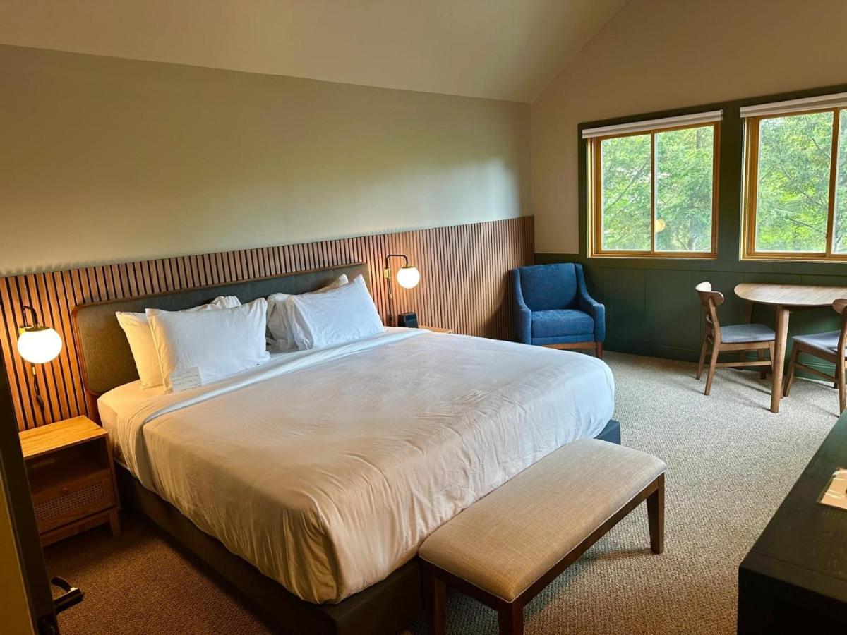  | Minnewaska Lodge