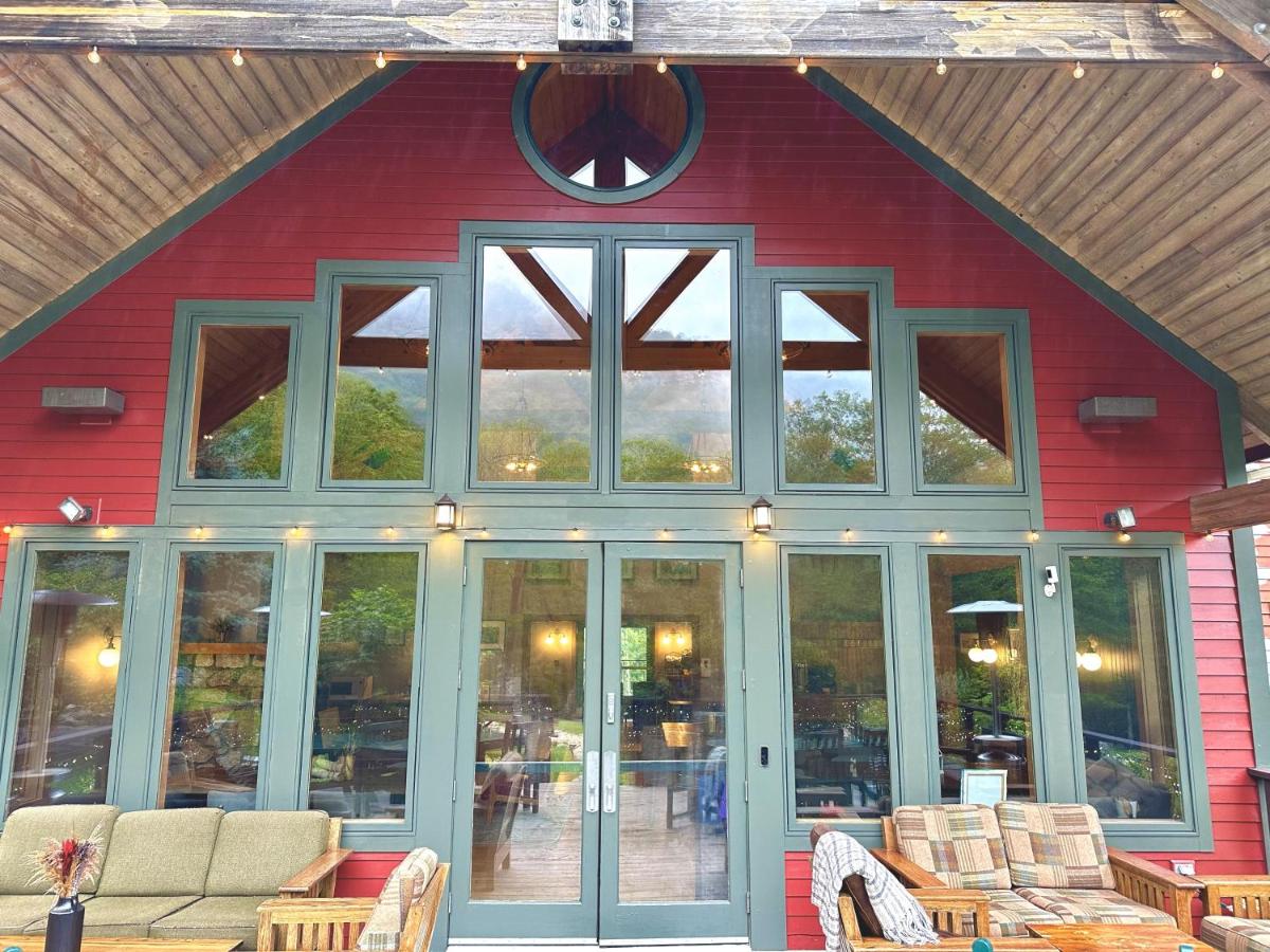 Minnewaska Lodge